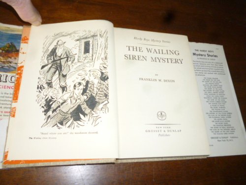 The Wailing Siren Mystery (Hardy Boys Mystery Stories)