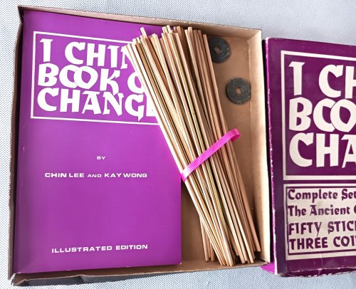 I Ching Book of Change: A New Simplified Version in Verse, Combining the Original Text and Commentaries into One Easily Consulted Decision for Divination