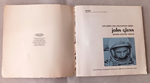 John Glenn (Explorers and Discoverers Series)