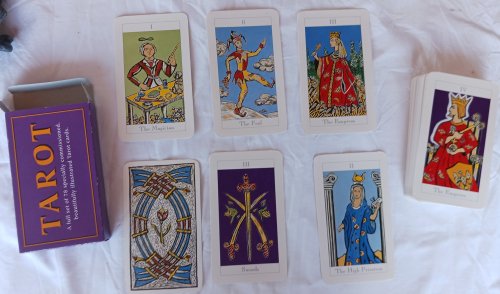 Tarot (Book & Cards)
