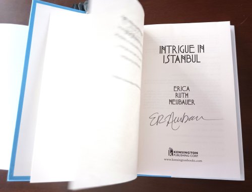 Intrigue in Istanbul (A Jane Wunderly Mystery)