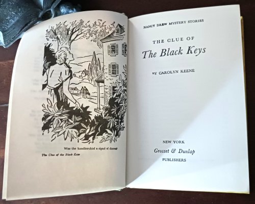 The Clue of the Black Keys (Nancy Drew Mystery Stories)