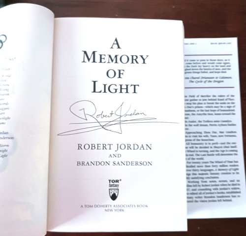 A Memory of Light (Wheel of Time series, Book 14)