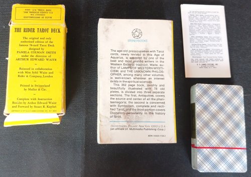 The Pictorial Key to the Tarot (Being Fragments of a Secret Tradition under the Veil of Divination) & the Rider Tarot Deck (Book & Cards)