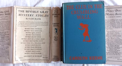 The Clue in the Crumbling Wall (Nancy Drew Mystery Stories)
