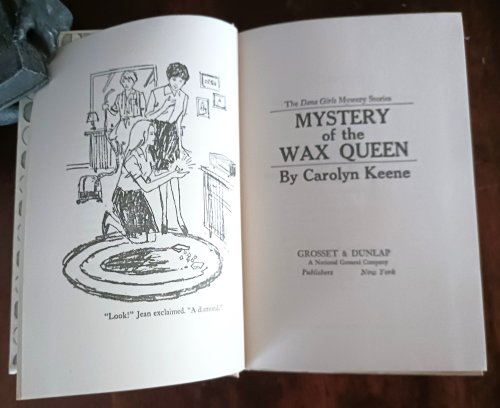 Mystery of the Wax Queen (The Dana Girls Mystery Stories)