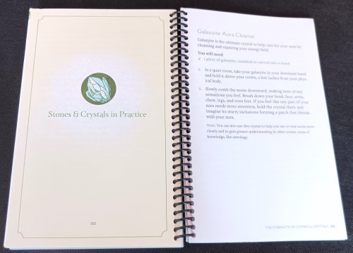 Green Witchcraft: A Practical Guide to Discovering the Magic of Plants, Herbs, Crystals, and Beyond (Practicing Green Witchcraft)