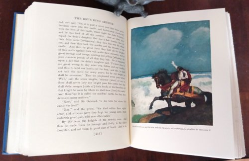 The Boy's King Arthur: Sir Thomas Malory's History of King Arthur and His Knights of the Round Table (Scribner's Illustrated Classics)