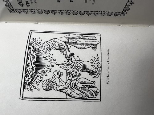 Old Tradition Crafte: Stone Magick. The Guild Book.Dr. Flan's Spell Book