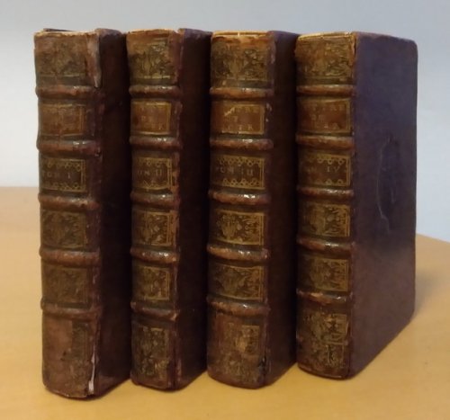 Lettres de Ciceron a Atticus Avec Des Remarques, et le texte Latin de l'Edition de Graevius, Tome I, Tome II, Tome III, Tome IV