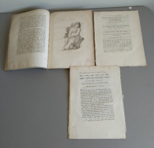 Memoire sur le Char Funeraire qui Transporta de Babylone en Egypte Le Corps D'Alexandere, ou Projet de restitution de ce Monument, d'apres la description de Diodore de Sicile; Memoire sur Le Bucher D'Hephestion, decrit part Diodore de Sicile: et sur la maniere de restituer ce Monument dans un system