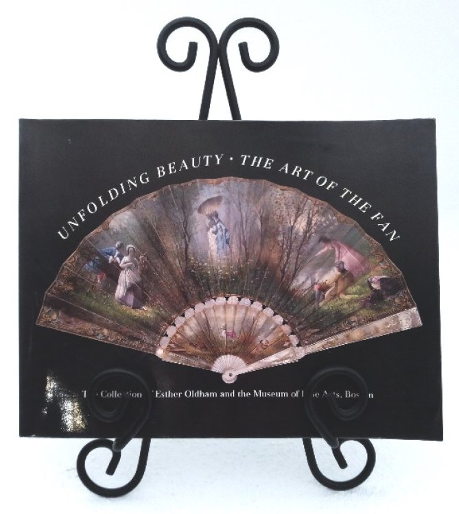 Unfolding Beauty: The Art of the Fan