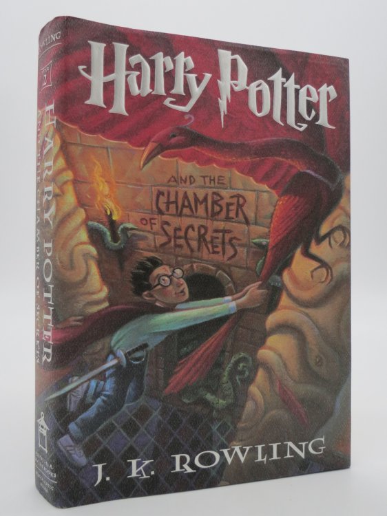 HARRY POTTER AND THE CHAMBER OF SECRETS (DJ Protected by a Brand New, Clear, Acid-Free Mylar Cover)