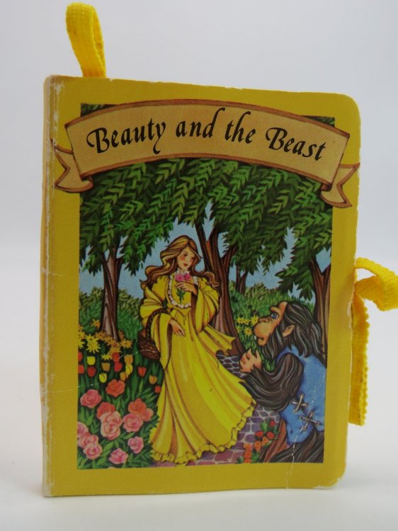 BEAUTY AND THE BEAST (MACRO MINIATURE POP-UP BOOK)