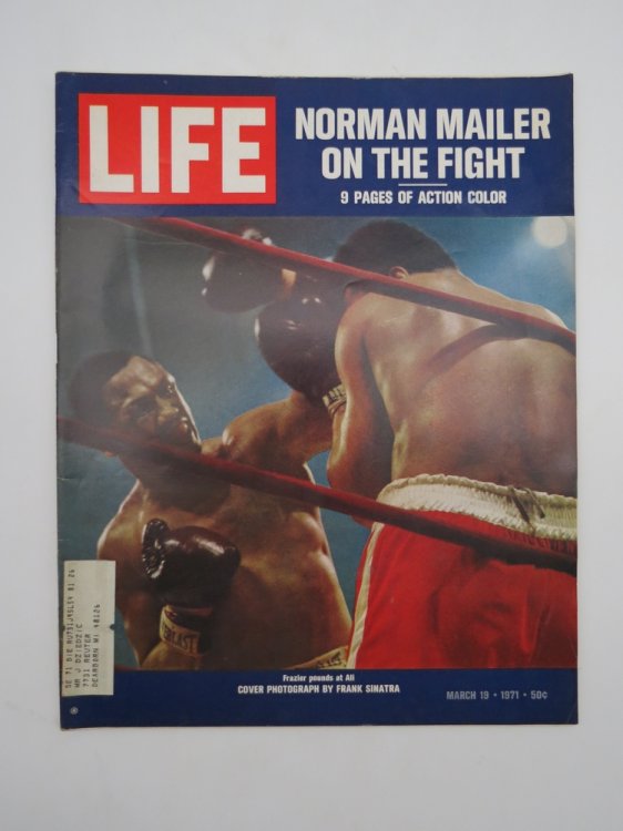LIFE MAGAZINE MARCH 19, 1971 (FRAZIER POUNDS MUHAMMAD ALI COVER)