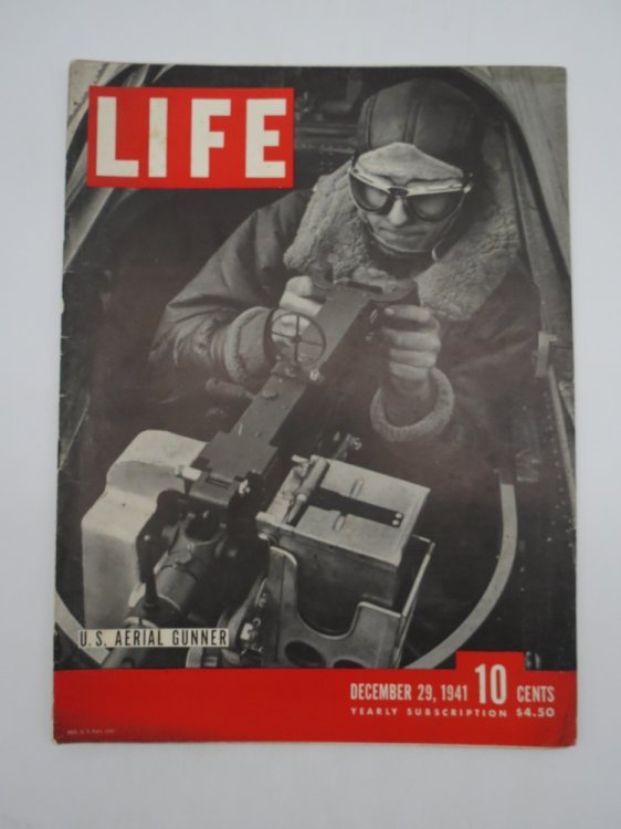 LIFE MAGAZINE, DECEMBER 29, 1941 (U. S. AERIAL GUNNER)