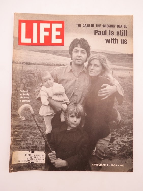 LIFE MAGAZINE NOVEMBER 7, 1969 (MISSING BEATLE, PAUL MCCARTNEY IS STILL WITH US)