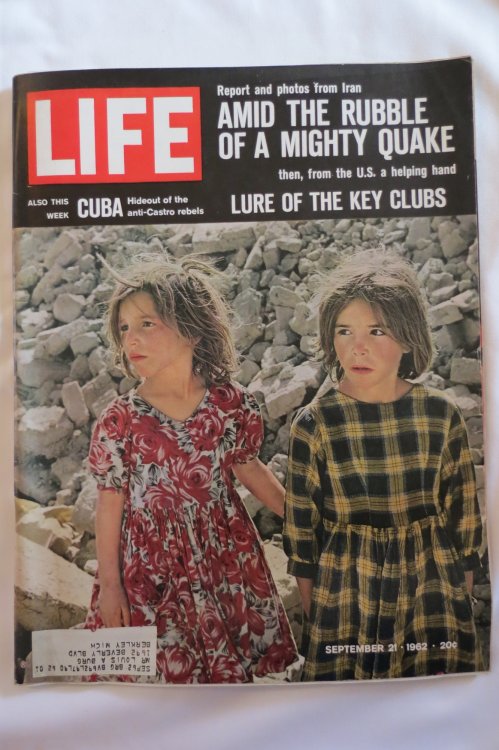 LIFE MAGAZINE - SEPTEMBER 21, 1962 IRAN EARTHQUAKE COVER