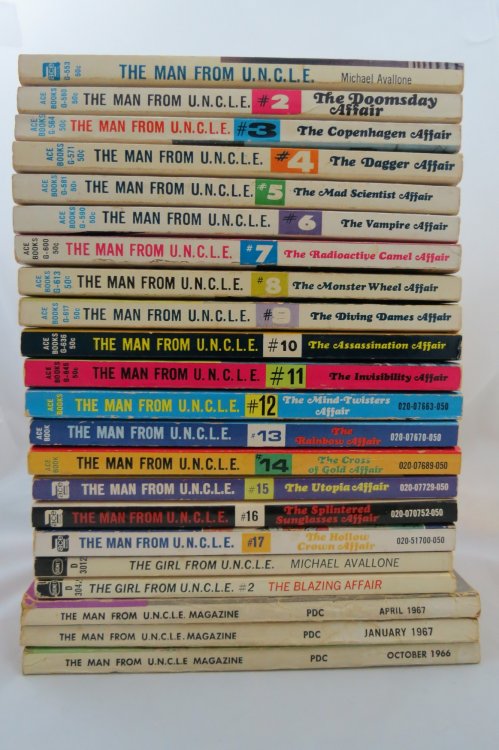 THE MAN FROM U.N.C.L.E. (#1-17) ; PLUS THE GIRL FROM U.N.C.L.E (#1-2) ; PLUS THE MAN FROM U.N.C.L.E. MAGAZINE (3 ISSUES)
