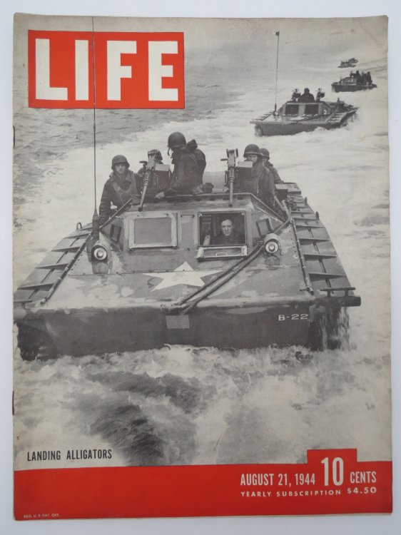 LIFE MAGAZINE FROM AUGUST 21, 1944 (LANDING ALLIGATORS)