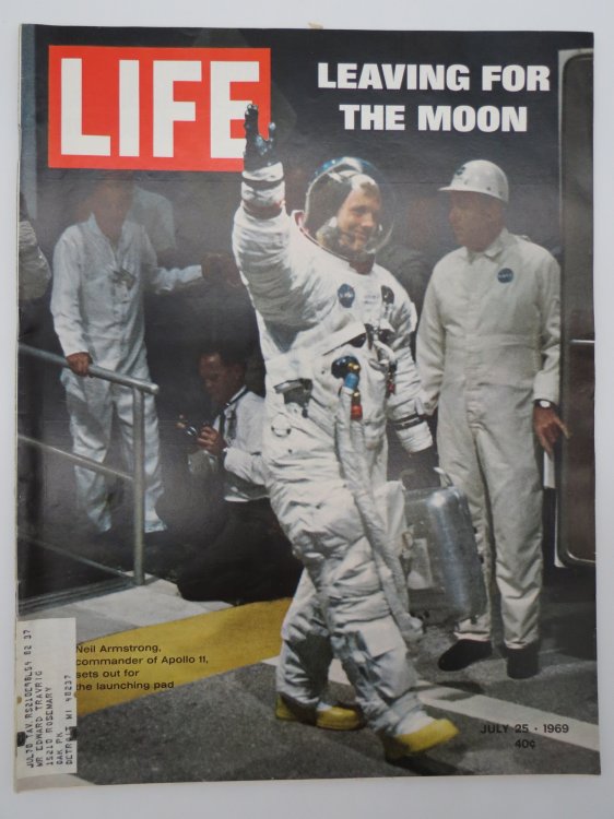 LIFE MAGAZINE JULY 25, 1969 (LEAVING FOR THE MOON)