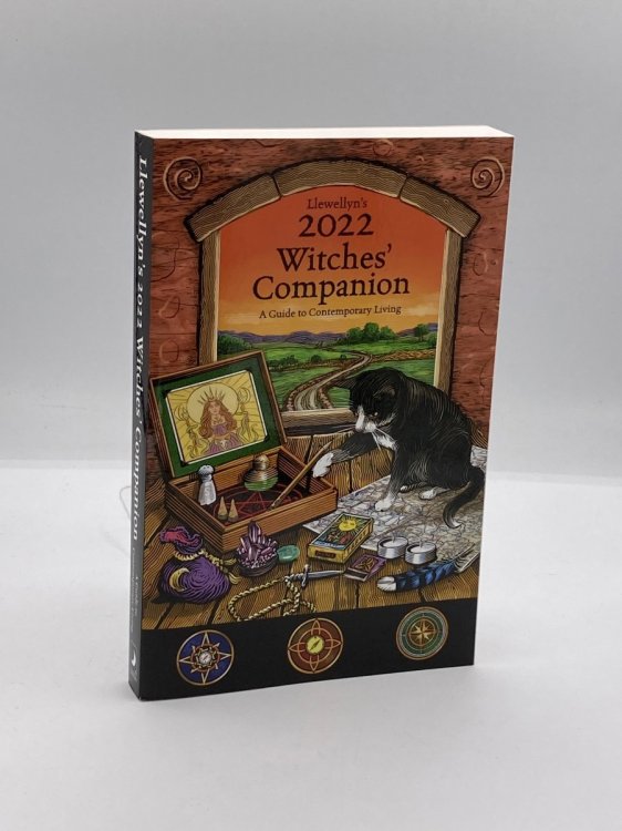 Llewellyn's 2022 Witches' Companion A Guide to Contemporary Living