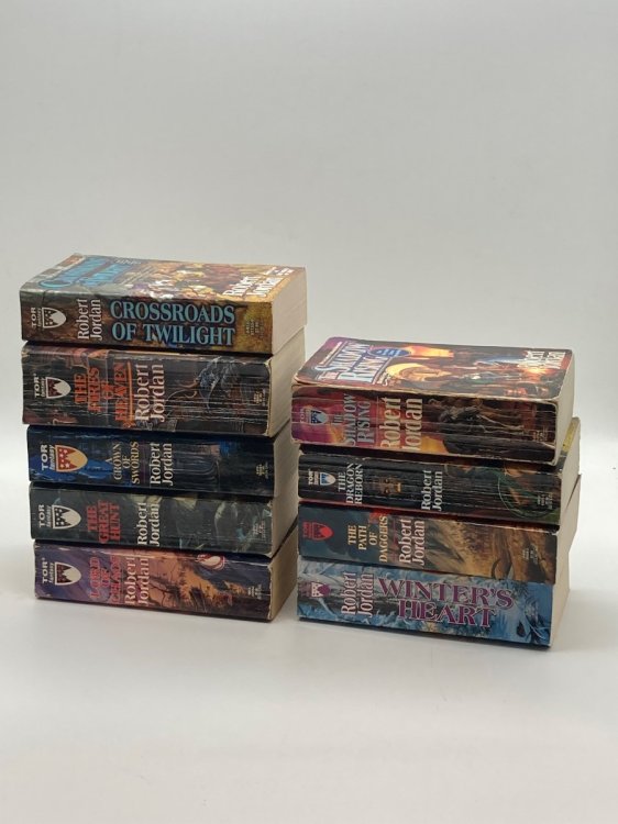9 Robert Jordan Fantasy Paperbacks TOR FANTASY