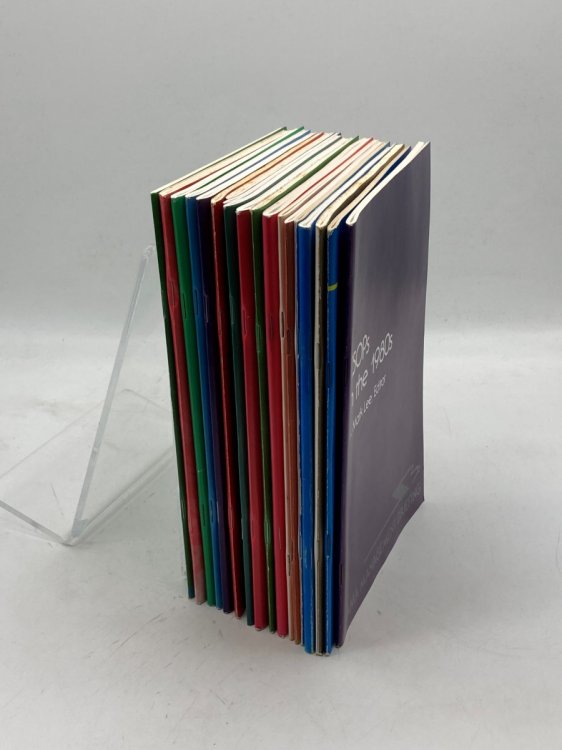 19 AMA Management Briefing Book Lot