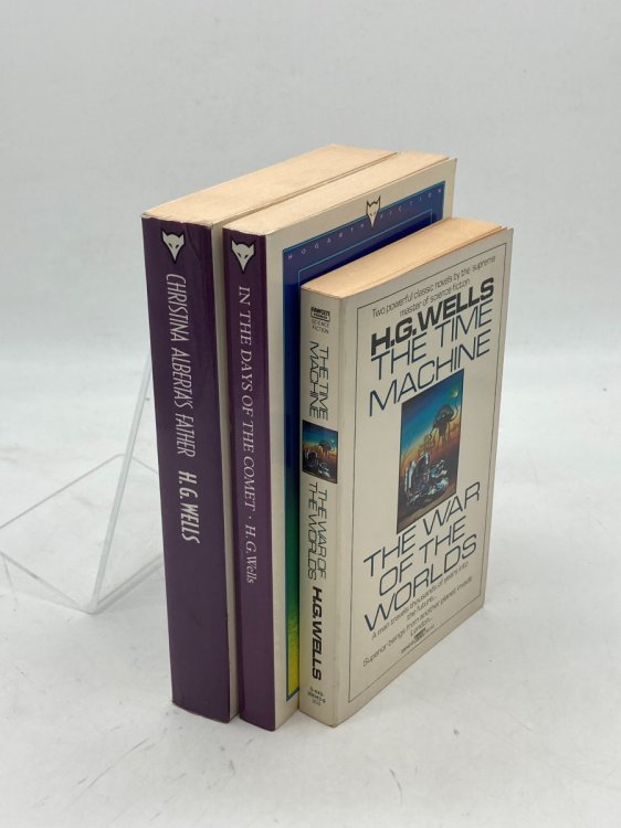 3 H. G. Wells Paperbacks Bundle The Time Machine; in the Days of the Comet; Christina Alberta's Father
