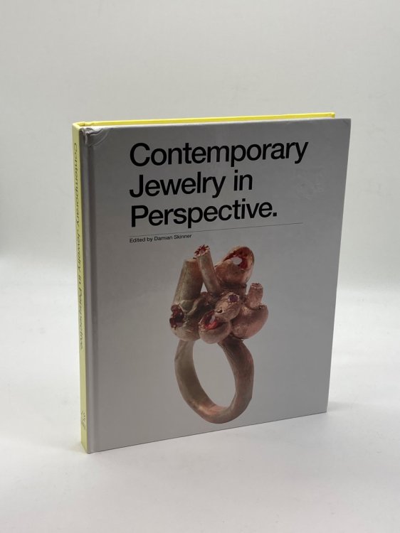 Contemporary Jewelry in Perspective