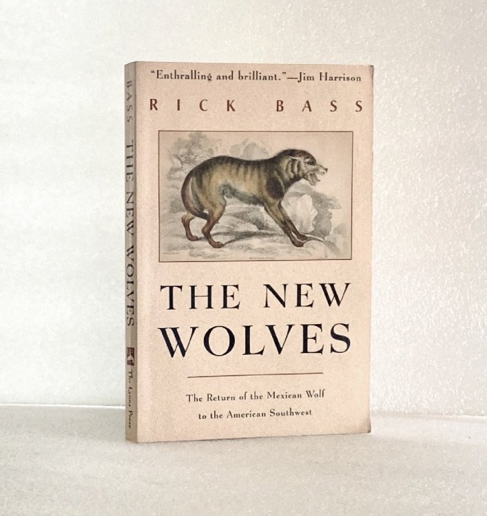 The New Wolves: the Return of the Mexican Wolf to the American Southwest