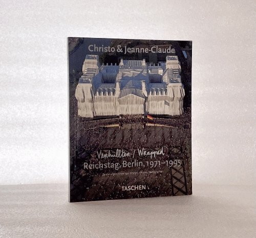 Verhullter/Wrapped, Reichstag Berlin 1971-1995 (English/German)