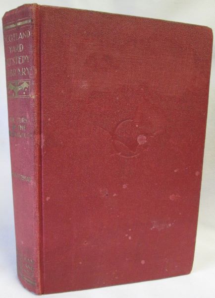 The Curse of the Reckaviles (Scotland Yard Mystery Library)
