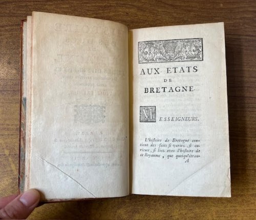 Histoire des Ducs de Bretagne et des Differentes Revolutions Arrivees dans cette Province