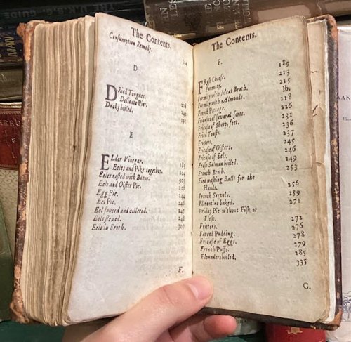 The Queen Like Closet ; or, Rich Cabinet : Stored with all manner of Rare Receipts for Preserving, Candying & Cookery. Very Pleasant and Beneficial to all Ingenious Persons of the Female Sex.