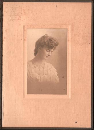 Studio Photo Portrait by Wadds Studio, Vancouver, BC