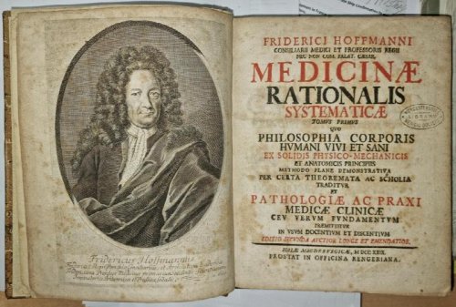 Frederici Hoffmanni Consiliarii Medici Et Professoris Regii Nec Tomus Primus: Quo philosophia corporis humani vivi et sani ex solidis physico-mechanicis et anatomicis principiis methodo plane domonstrativa .
