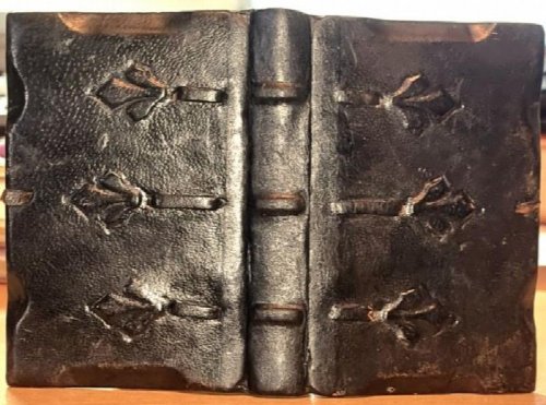 Small un-used Note-Book in good leather binding.
