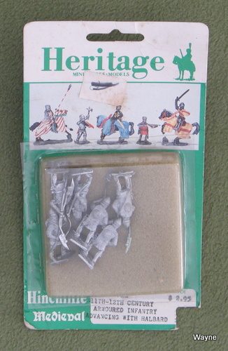 11th-12th Century Armoured Infantry Advancing with Halbard (25mm Metal Miniatures: Heritage Hinchliffe Medieval)