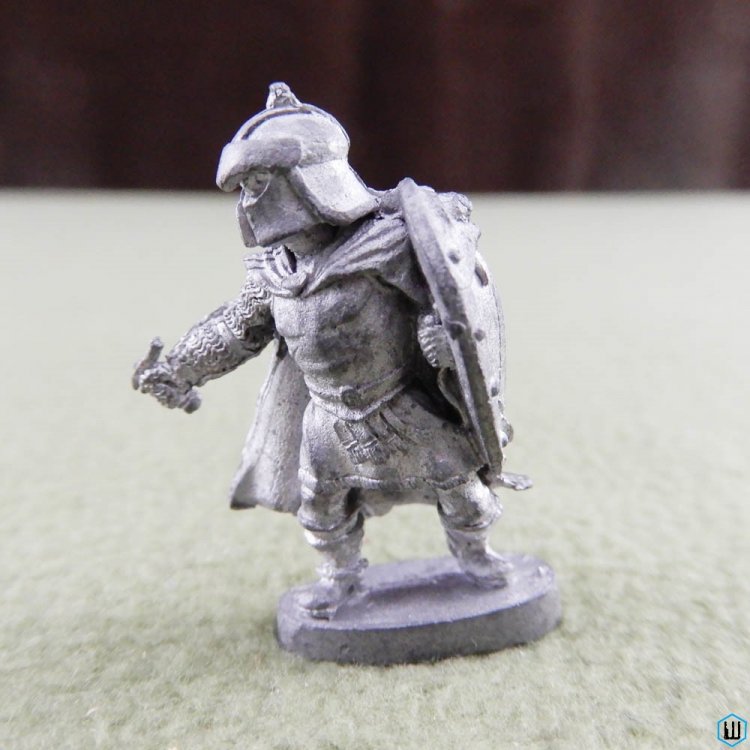 Prestige Hobby Products Denizen series 1020 fighter w shield (Metal Miniatures) 1984