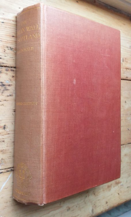 The Roman Wall in Scotland. Second edition.