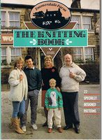 EMMERDALE FARM - THE EMMERDALE FARM KNITTING BOOK