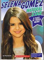 SELENA GOMEZ - Natural Star