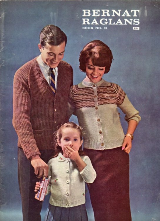 BERNAT RAGLANS (BERNAT HANDICRAFTER BOOK, NO. 97)