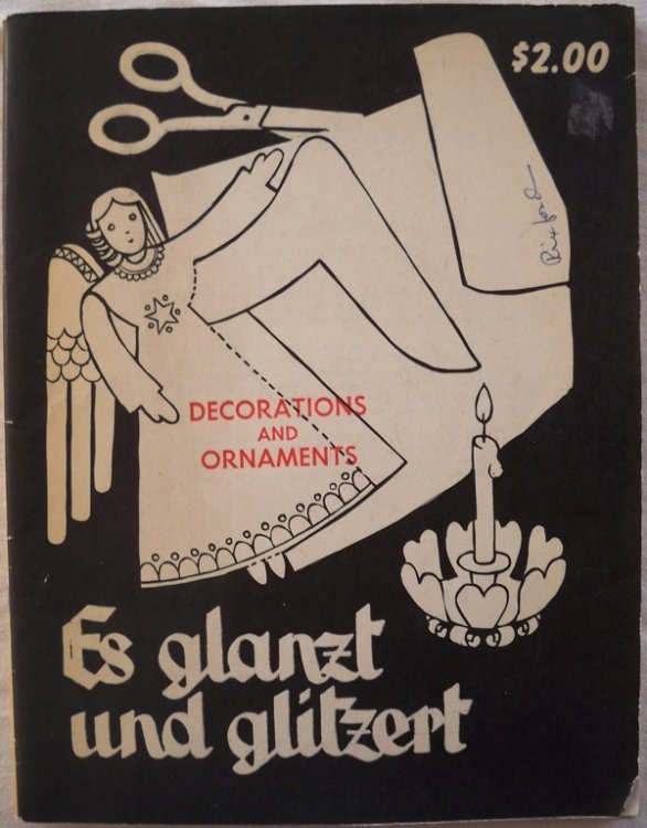 DECORATIONS AND ORNAMENTS (ES GLANZT UND GLITZERT)