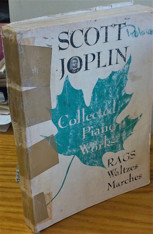 SCOTT JOPLIN COLLECTED PIANO WORKS, Rags, Waltzes, Marches, edited by Vera Brodsky Lawrence. Editorial Consultant Richard Jackson. Introduction by Rudi Blesh. PAPERBACK COLLECTION OF PIANO MUSIC OF SCOTT JOPLIN (1868-1917), 