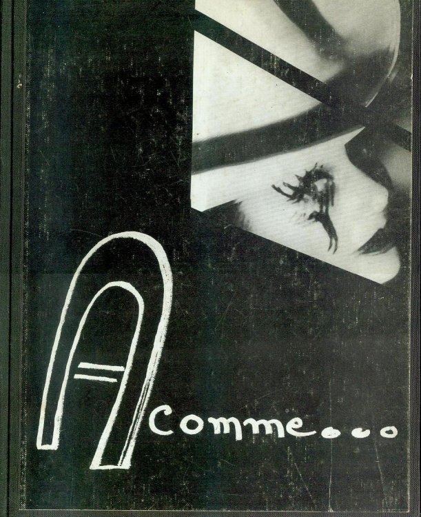 A Comme.
