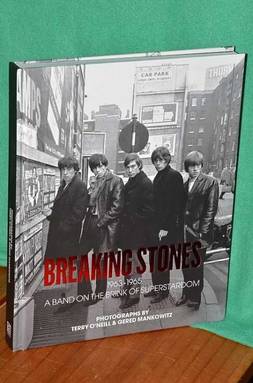 Breaking Stones 1963-1965: A Band on the Brink of Superstardom. Terry O'Neill