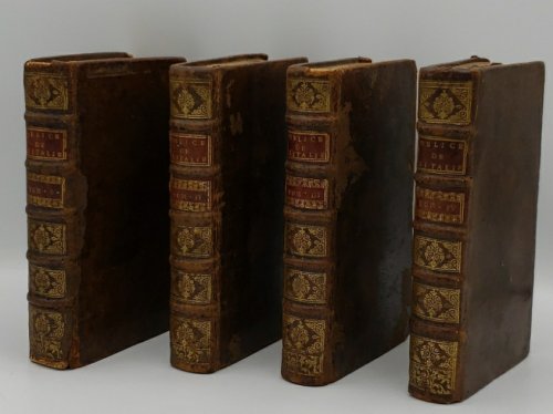 LES DELICES DE L'ITALIE, QUI CONTINNENT UNE DESCRIPTION EXACTE DU PAIS, DES PRINCIPALES VILLES, DE TOUTES LES ANTIQUITEZ, & DE TOUTES LES RARETEZ, QUI S'Y TROUVENT (4 VOLUMES) Ouvrage Enrichi D'Un Tres-Grande Nombre De Figure En Taille-Douce