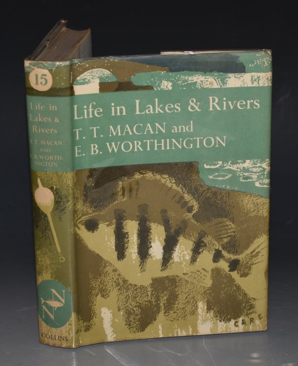 Life in Lakes and Rivers. (15) New Naturalist 15.